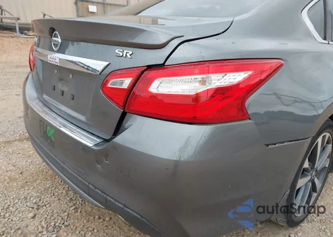 2016 Nissan Altima 2.5 Sr z USA, uszkodzony, nr VIN 1N4AL3AP2GC271651
